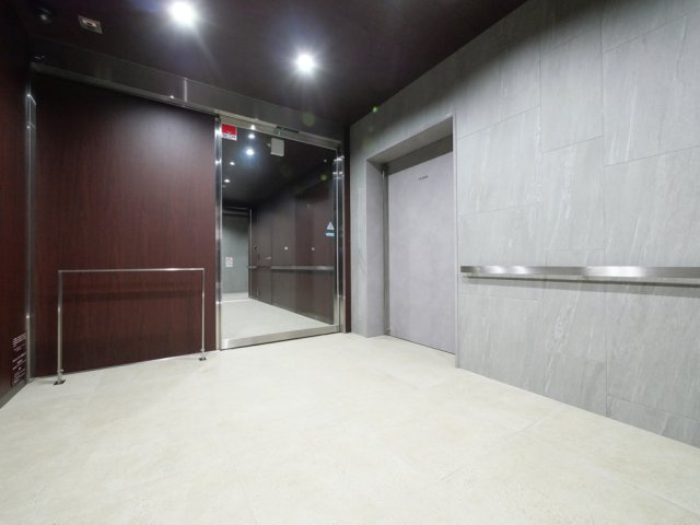 PREMIUM CUBE 中野新橋 DEUXの外観