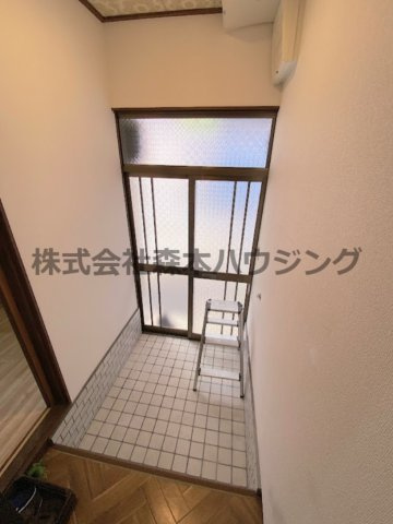 【玄関】 | 　門真市常盤町24テラスハウス | ゆったりとした玄関です