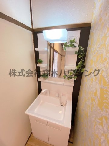 【独立洗面台】 | 　門真市常盤町24テラスハウス | 独立洗面台あり、毎朝おしゃれに忙しい女性の方におすすめです