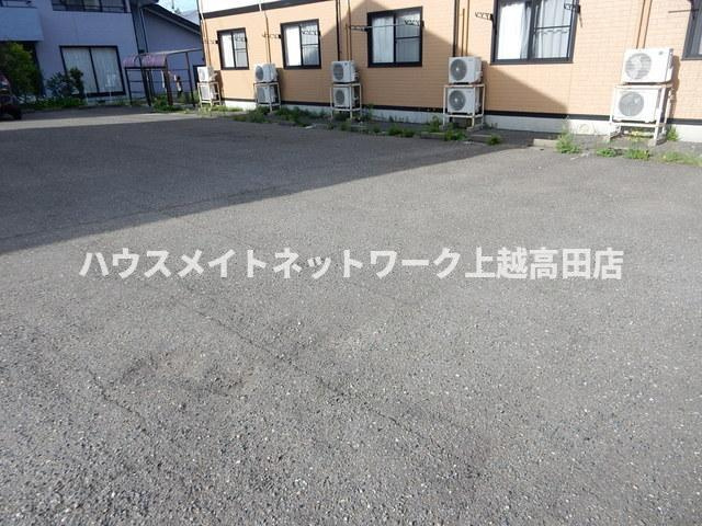 フォレストヒルズＣ棟の駐車場|駐車場