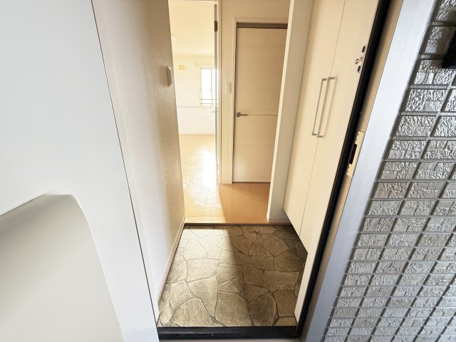 リビングタウン北川添 B棟の玄関