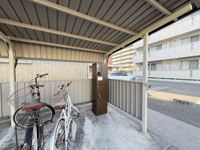 リビングタウン北川添 B棟のその他共用部分