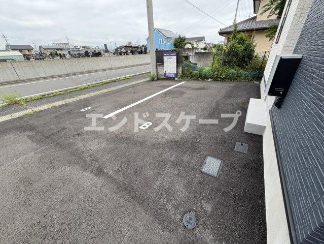 アルファコート六供の駐車場|高崎、前橋のお部屋探しはエンドスケープまで！お客様の理想お聞かせ下さい♪