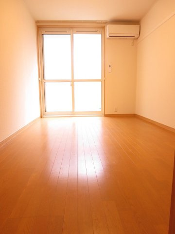 レオパレスＳＩＬＫの居間・リビング