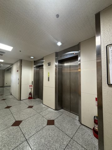 ニュープラザビルの内装