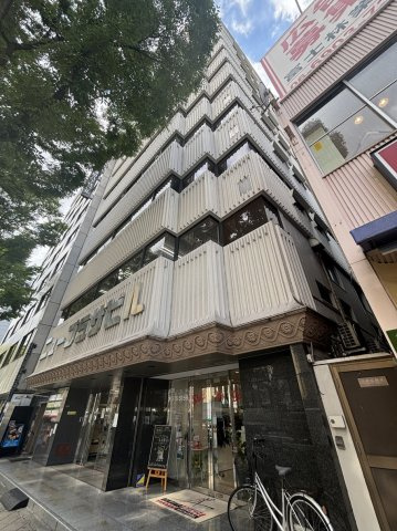 ニュープラザビルの内装