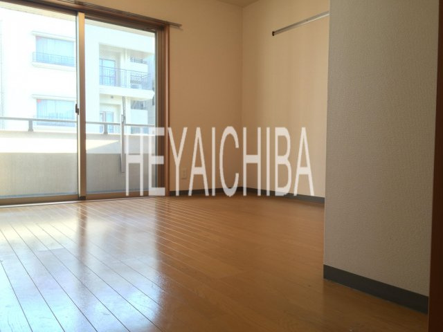 ドゥメゾン戸田の居間・リビング