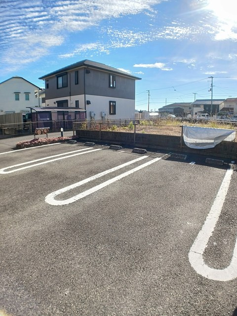 ハイツ・林の駐車場|駐車場