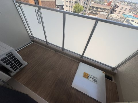 アドバンス江坂東コンフィのバルコニー