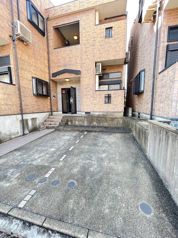 福岡市博多区那珂２丁目のアパートの外観