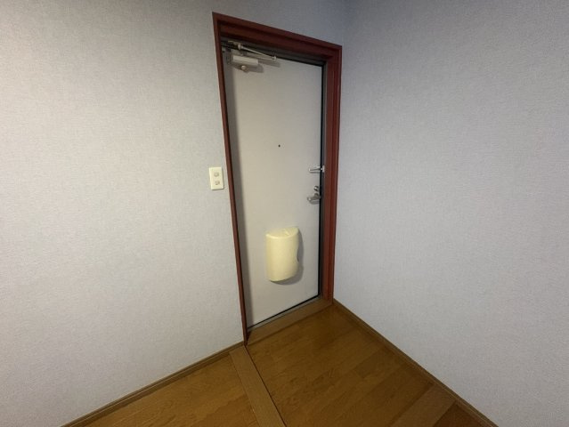 ドムス江坂の玄関