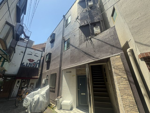 ドムス江坂の外観