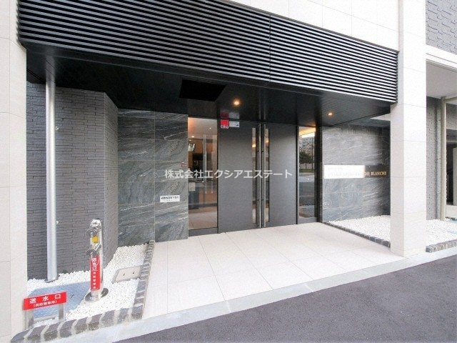 エスリード大阪上本町ブランシュのエントランス