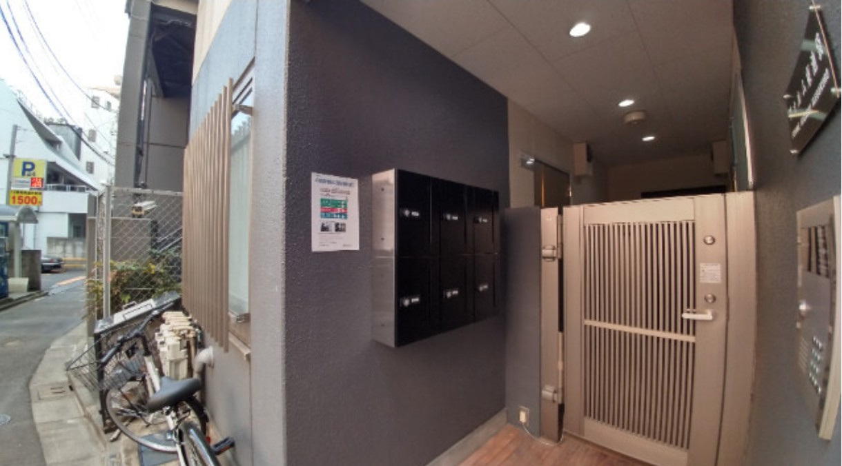 フォルム東池袋のエントランス