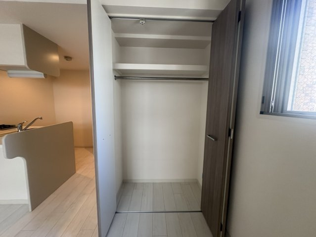 プレサンスOSAKA江坂の収納