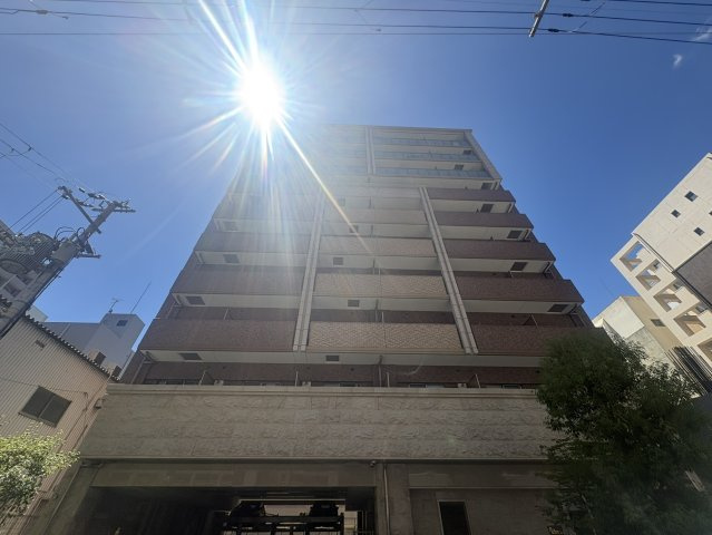 プレサンスOSAKA江坂の外観