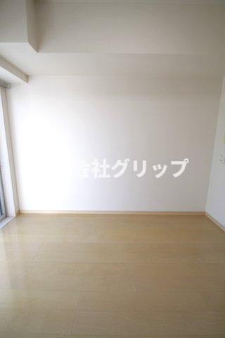 PLEASTYLE川崎の洋室