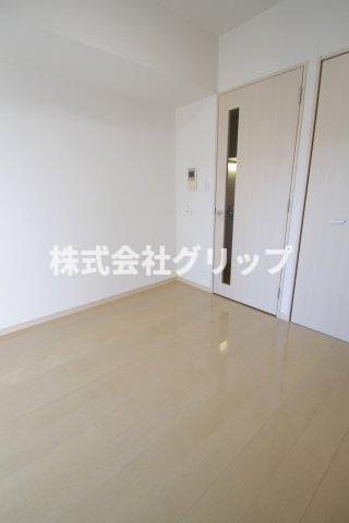 PLEASTYLE川崎の洋室