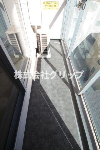 PLEASTYLE川崎のバルコニー