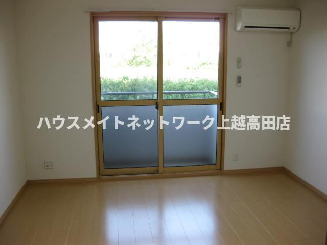 メゾンムーランの内装|洋室8.0帖