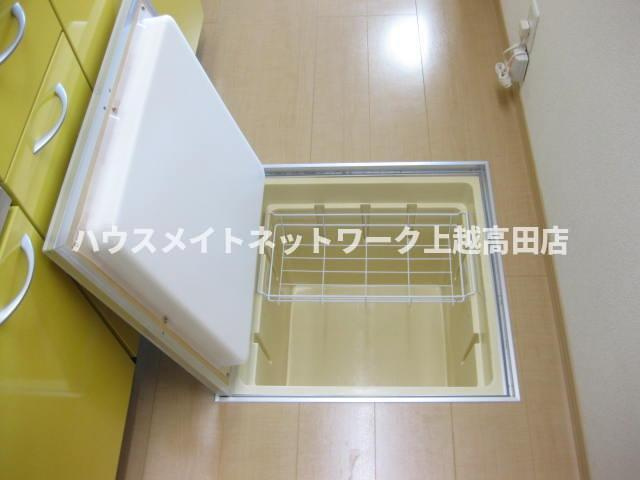 メゾンムーランの設備|床下収納