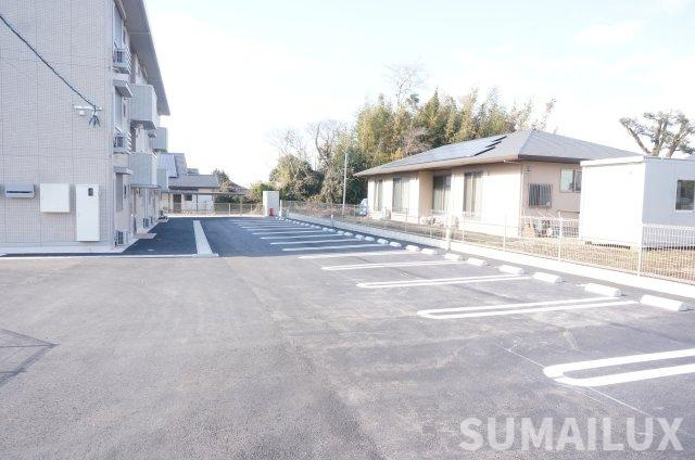 熊本市南区城南町宮地のアパートの駐車場