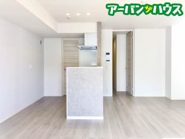 サニーコートの居間・リビング