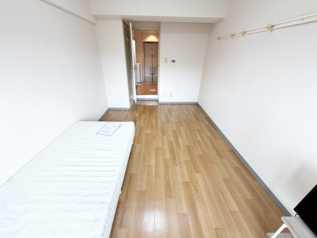 K緑地の洋室