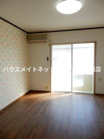ハイツソアールⅠの居間・リビング|洋室8.0帖