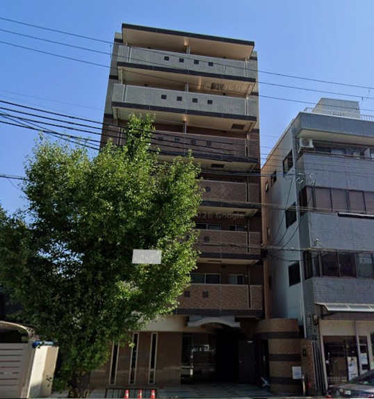 BeeHive吹田駅前の外観