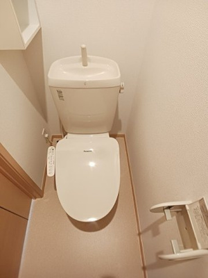【トイレ】 | ブルー・スカイⅠ | コンパクトで使いやすいトイレです