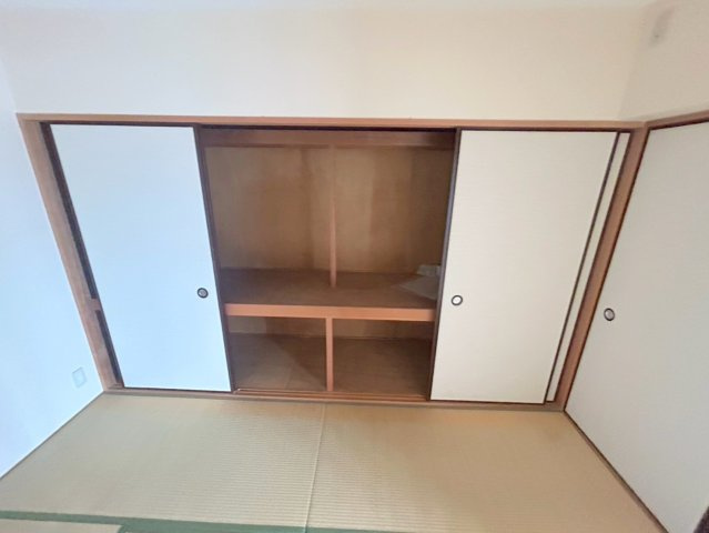 カルム千里山土井の収納