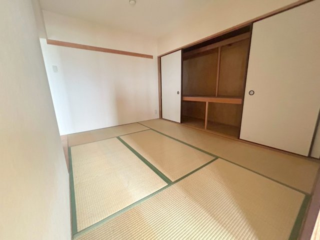 カルム千里山土井の和室
