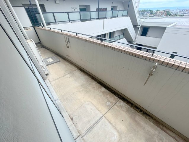 カルム千里山土井のバルコニー