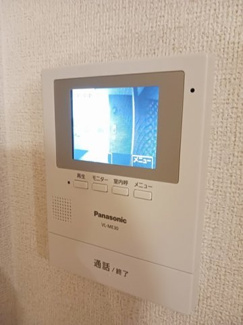 【セキュリティ】 | メゾン　アン　ビエン　Ⅲ | モニター付きインターホンです