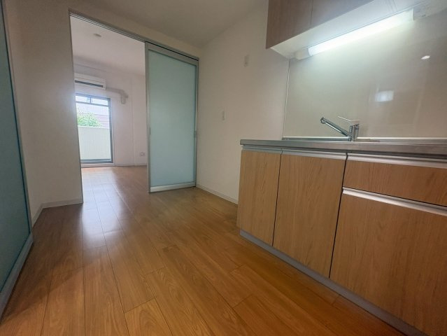 吹田市江坂町１丁目の賃貸マンションの居間・リビング