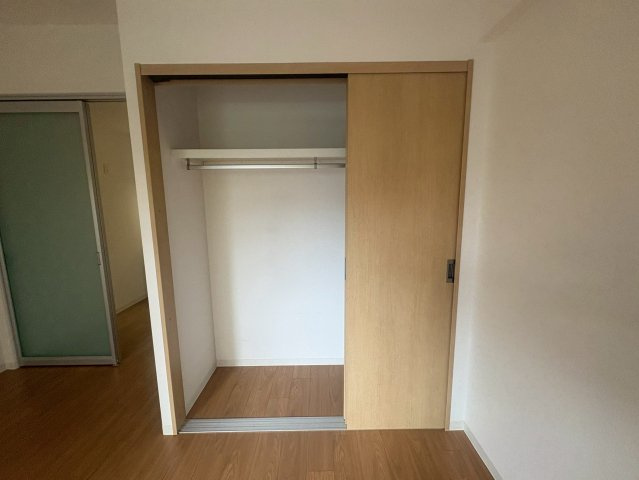 吹田市江坂町１丁目の賃貸マンションの収納