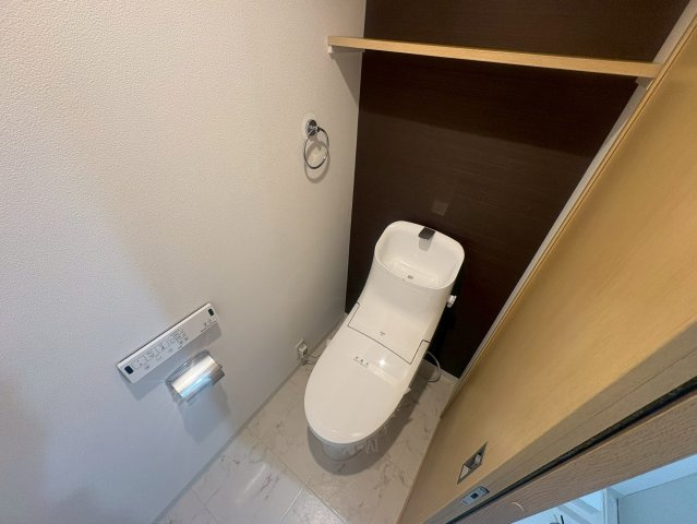 吹田市江坂町１丁目の賃貸マンションのトイレ