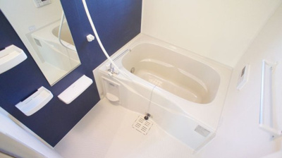 【浴室】 | ルプティニＬ | コンパクトで使いやすいお風呂です