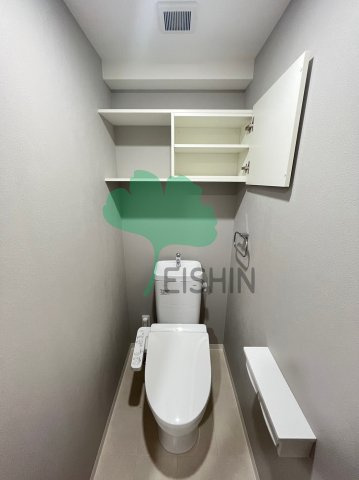 ホルツ博多駅前のトイレ|清潔感のあるトイレです。