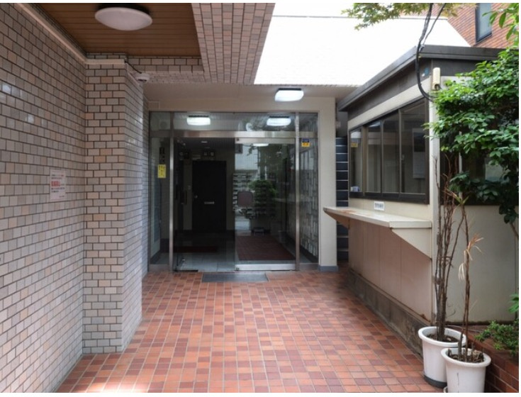 ★仲介手数料無料★大久保杉ハイムのエントランス