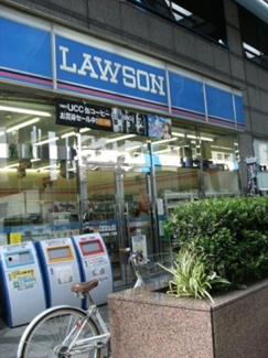 ローソン西新宿四丁目店 496m