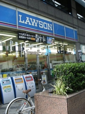 ローソン西新宿四丁目店 496m