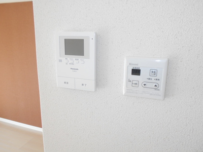 訪問者が確認できるテレビモニターホン。