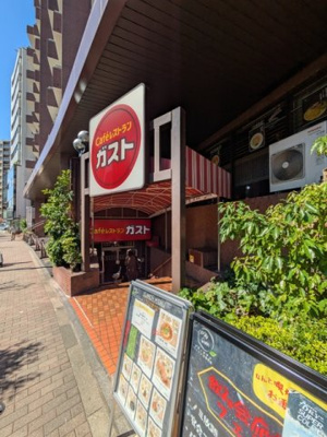 当物件の1階にございます。