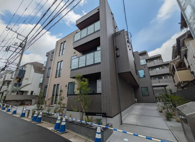 【建築中】2026年9月15日撮影　※青空AI加工しております。