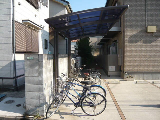 ★屋根付駐輪場★（空き状況・使用料等詳細はご確認下さい）