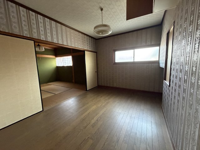金沢市　西泉1丁目　の洋室|明るい洋室です