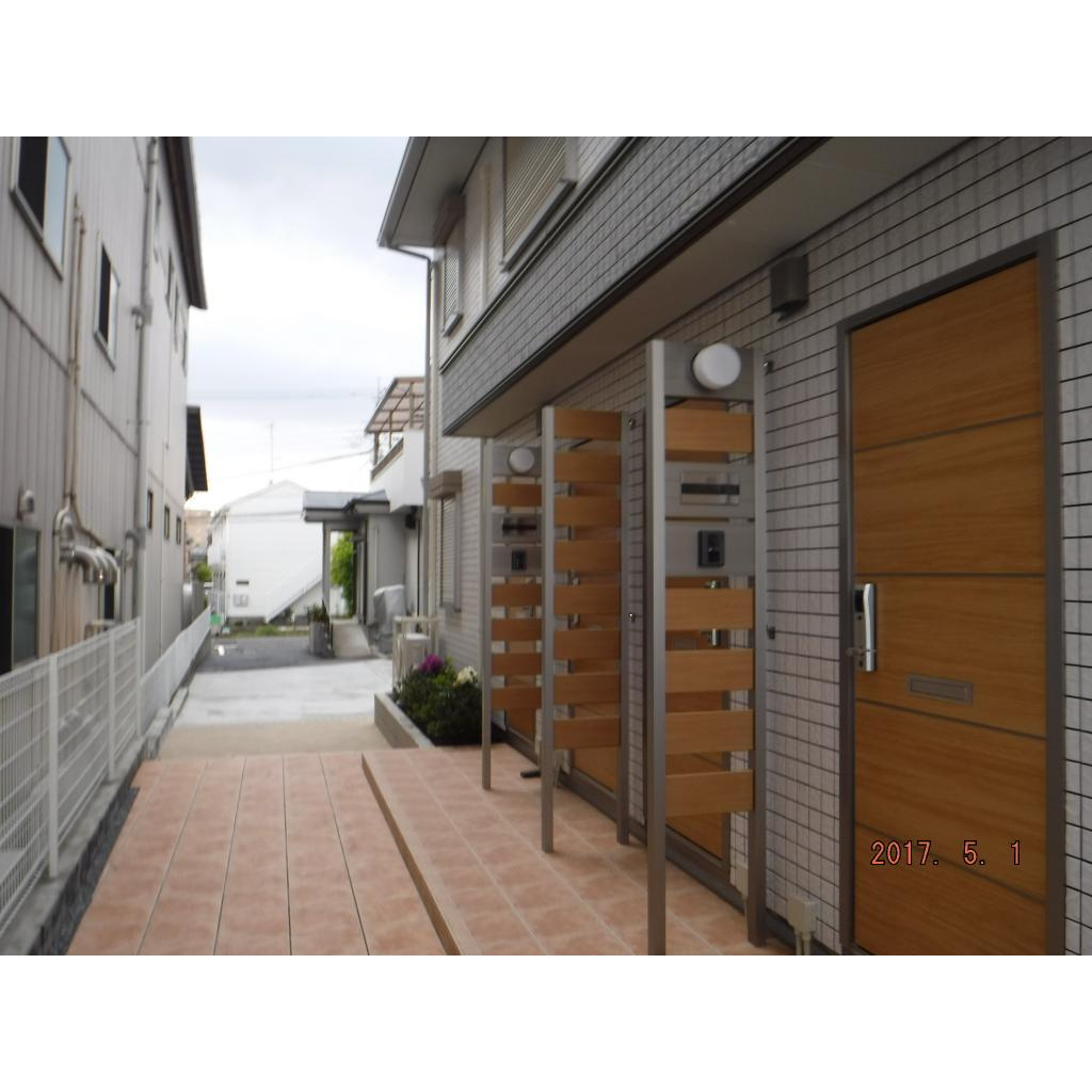 ディアコートクローバーの玄関
