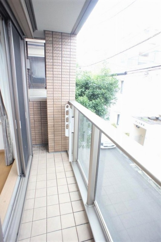 ビューノ北新宿のバルコニー